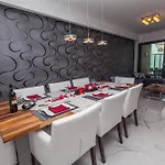Homes In Kostelj 5424 度假居 *