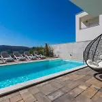 度假居 Homes In Kostelj 5424 Antovo