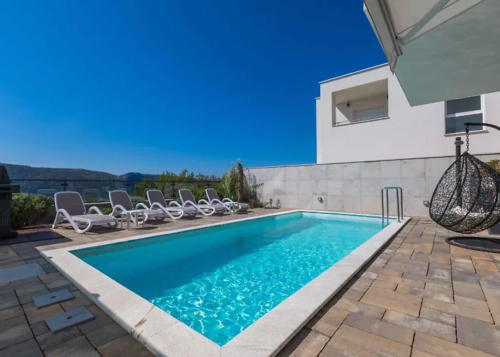 펜션 Homes In Kostelj 5424