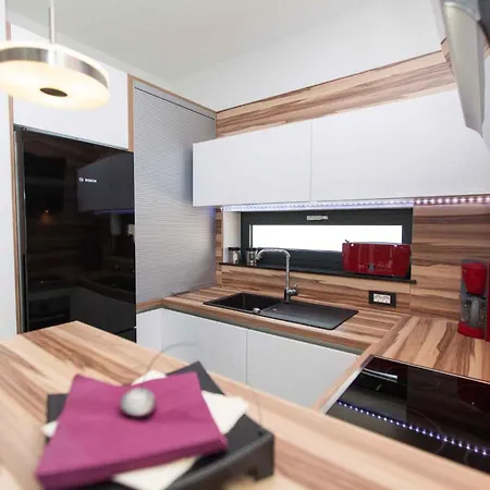 펜션 Homes In Kostelj 5424 Antovo