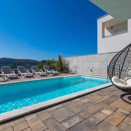 펜션 Homes In Kostelj 5424 Baretici